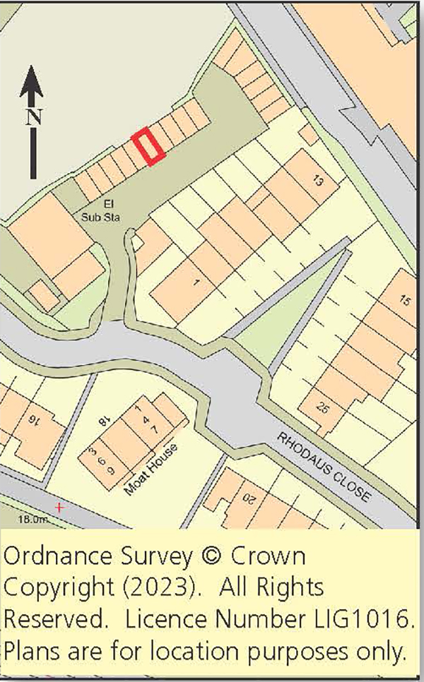 Lot: 121 - FREEHOLD LOCK-UP GARAGE NEAR CITY WALLS -